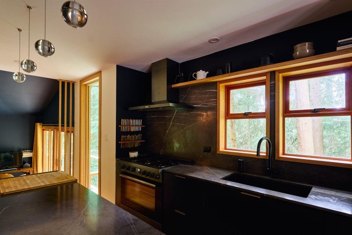 Photo 25 at 4759 Mountain Highway, Lynn Valley, North Vancouver