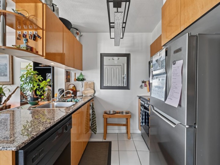 Photo 11 at 2004 - 1189 Howe Street, Downtown VW, Vancouver West