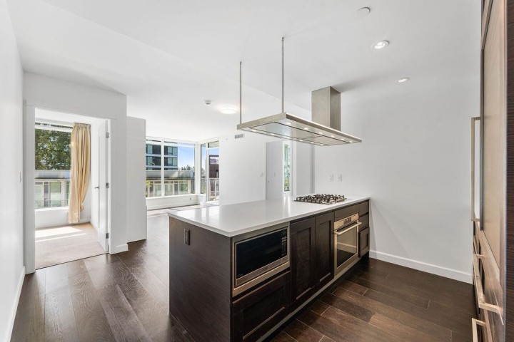 Photo 8 at 309 - 3355 Binning Road, University VW, Vancouver West