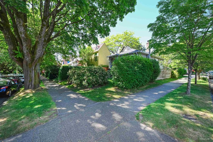 Photo 5 at 3305 W 6th Avenue, Kitsilano, Vancouver West