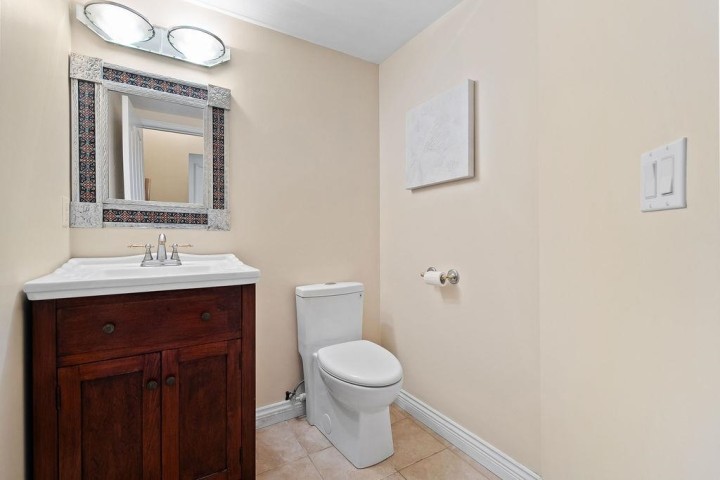 Photo 25 at 1 - 230 E Keith Road, Central Lonsdale, North Vancouver