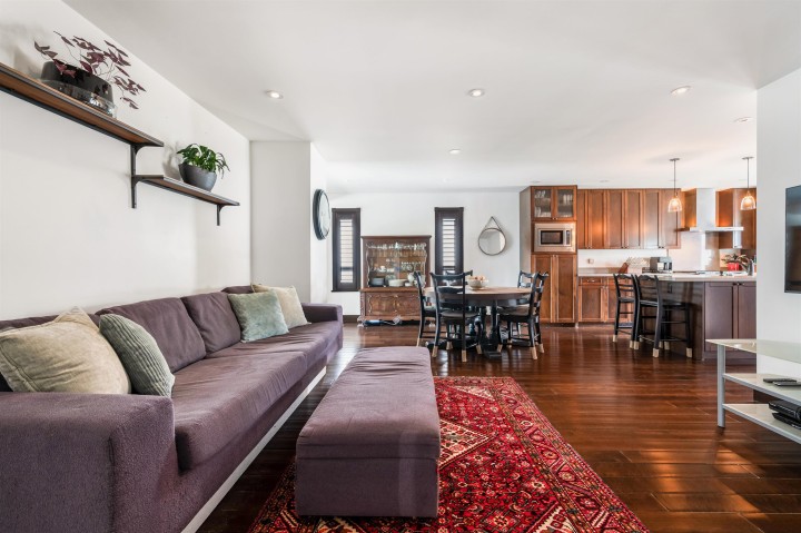 Photo 9 at 727 W 66th Avenue, Marpole, Vancouver West