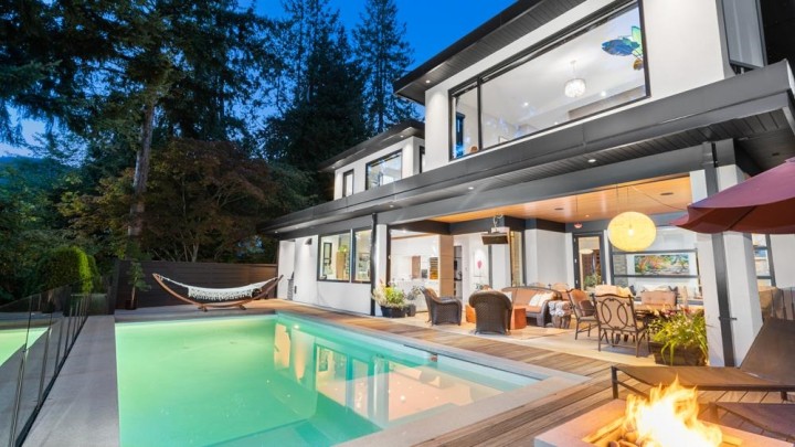 Photo 3 at 2650 Rosebery Avenue, Queens, West Vancouver