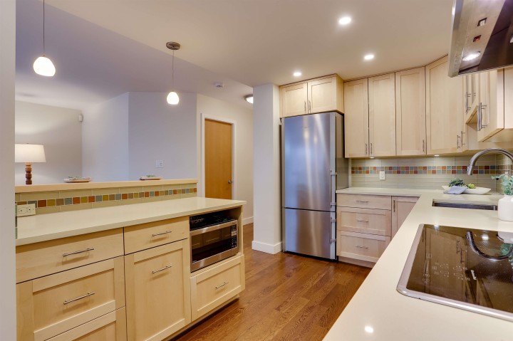 Photo 11 at 104 - 518 Moberly Road, False Creek, Vancouver West