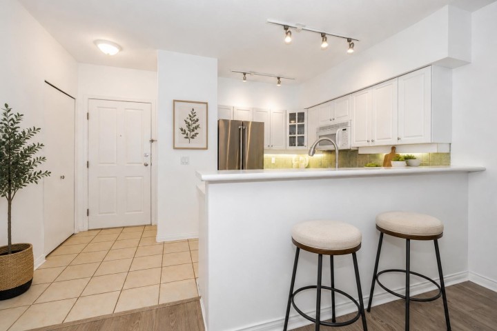 Photo 4 at 104 - 2755 Maple Street, Kitsilano, Vancouver West