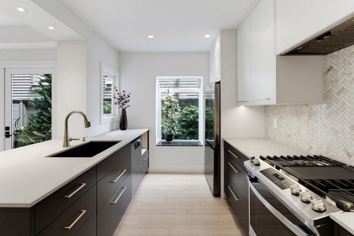 Photo 10 at 3420 W 1st Avenue, Kitsilano, Vancouver West