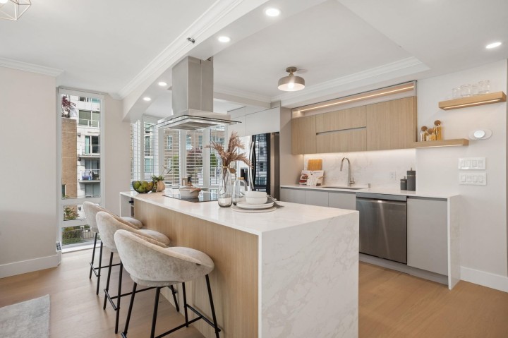 Photo 18 at 504 - 1501 Howe Street, Yaletown, Vancouver West