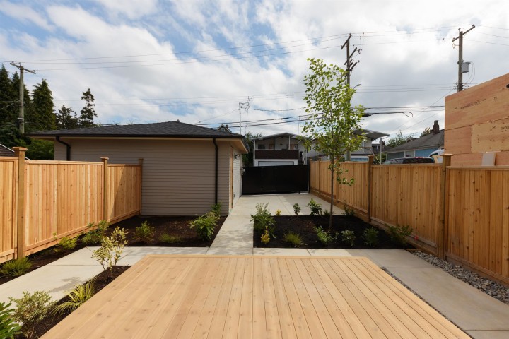 Photo 30 at 2 - 242 E 20th Avenue, Main, Vancouver East