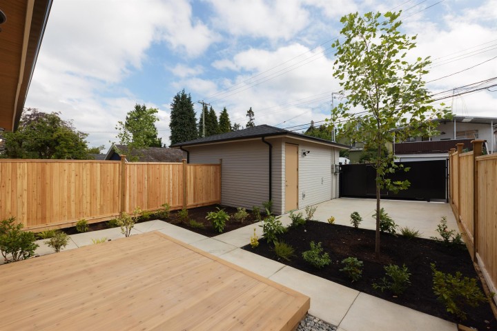 Photo 31 at 2 - 242 E 20th Avenue, Main, Vancouver East
