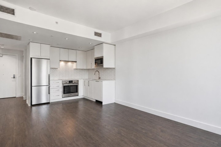 Photo 7 at 507 - 2435 Kingsway, Collingwood VE, Vancouver East