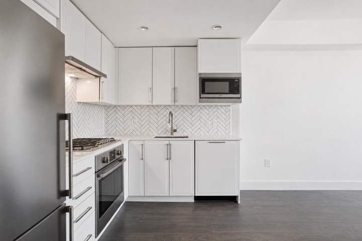 Photo 9 at 507 - 2435 Kingsway, Collingwood VE, Vancouver East