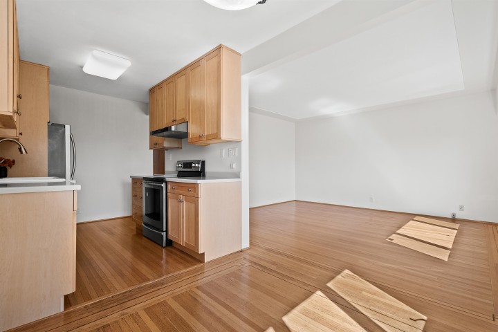 Photo 16 at 8 - 2296 W 39th Avenue, Kerrisdale, Vancouver West