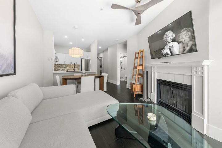 Photo 15 at 404 - 5605 Hampton Place, University VW, Vancouver West