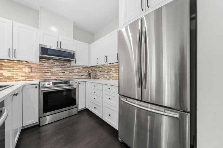 Photo 8 at 404 - 5605 Hampton Place, University VW, Vancouver West