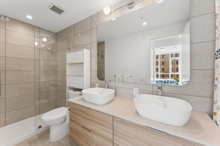 Photo 12 at 206 - 2325 Emery Court, Lynn Valley, North Vancouver