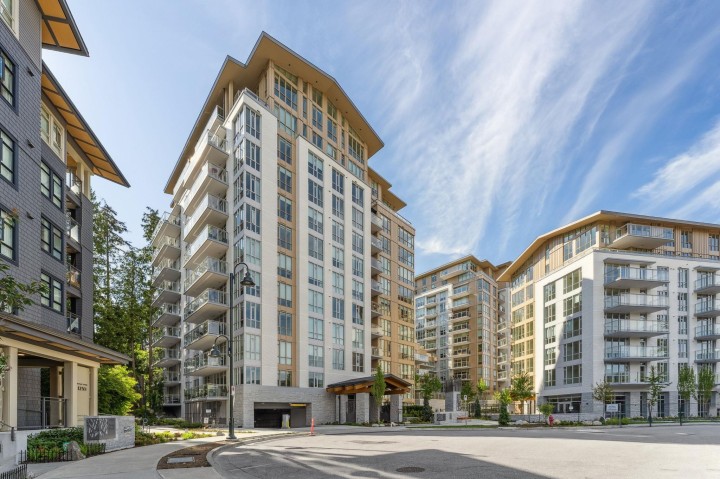 Photo 1 at 206 - 2325 Emery Court, Lynn Valley, North Vancouver