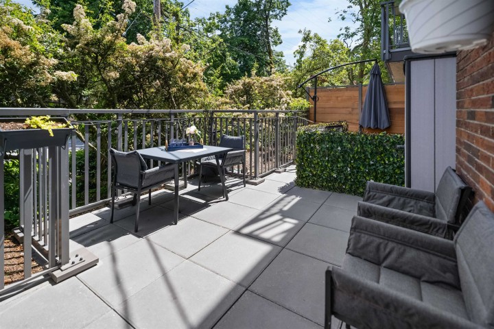 Photo 9 at 101 - 2121 W 6th Avenue, Kitsilano, Vancouver West
