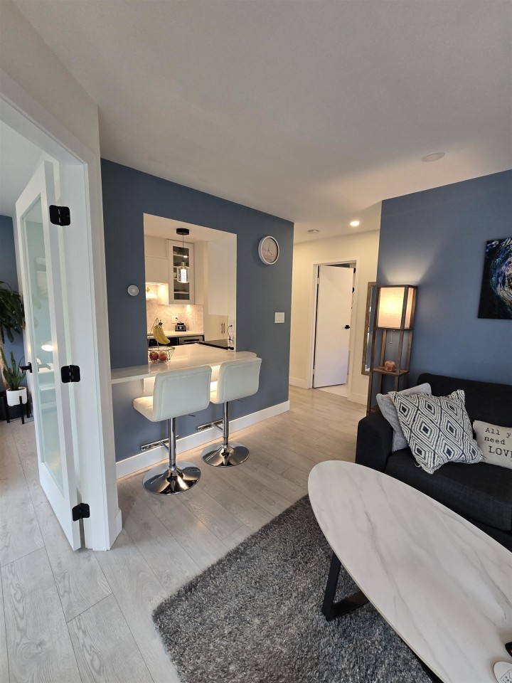 Photo 14 at 101 - 2121 W 6th Avenue, Kitsilano, Vancouver West