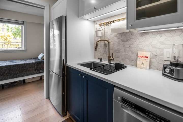 Photo 21 at 101 - 2121 W 6th Avenue, Kitsilano, Vancouver West
