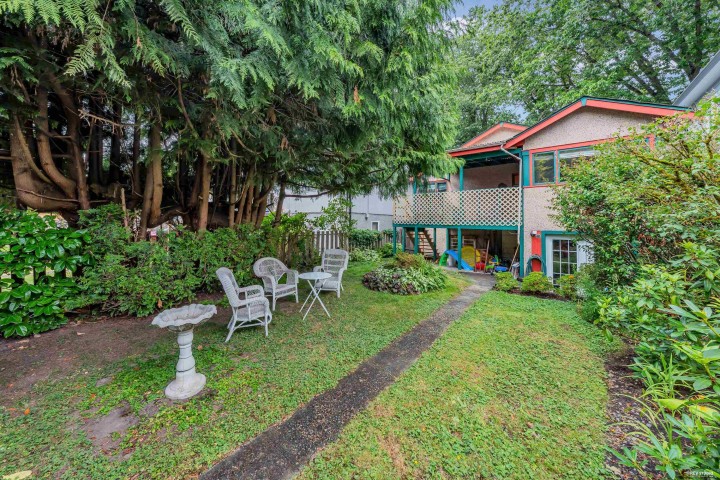 Photo 1 at 956 E 21st Avenue, Fraser VE, Vancouver East