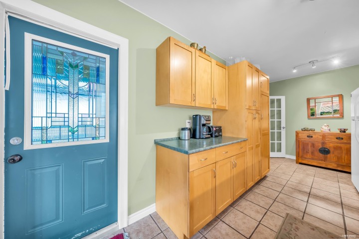 Photo 9 at 956 E 21st Avenue, Fraser VE, Vancouver East