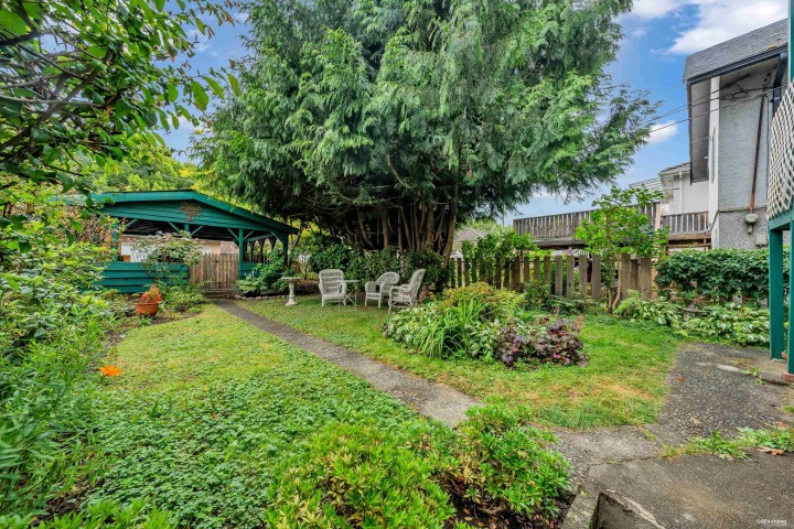 Photo 14 at 956 E 21st Avenue, Fraser VE, Vancouver East