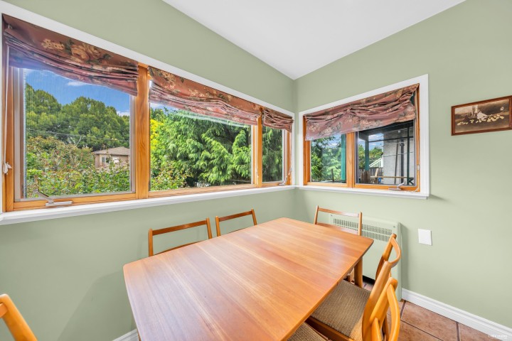 Photo 11 at 956 E 21st Avenue, Fraser VE, Vancouver East