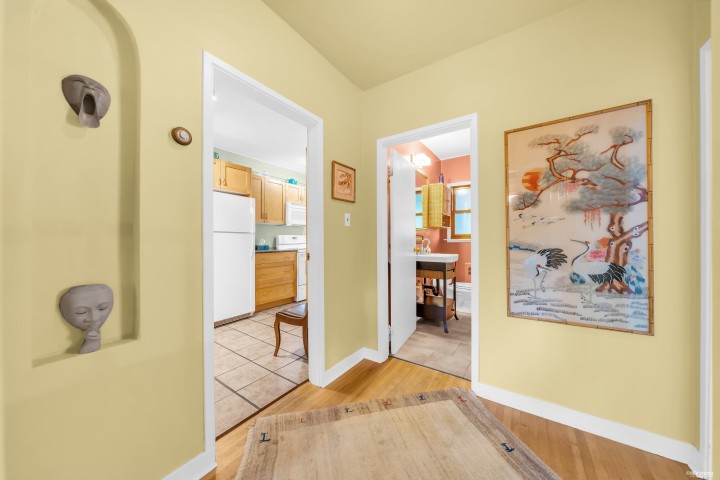 Photo 8 at 956 E 21st Avenue, Fraser VE, Vancouver East