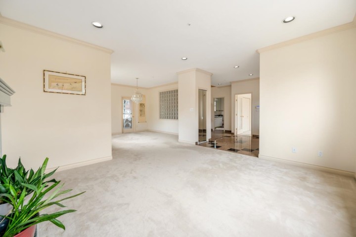 Photo 9 at 6520 Doman Street, Killarney VE, Vancouver East