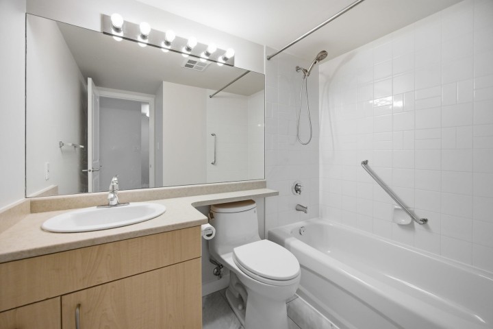 Photo 23 at 1503 - 3520 Crowley Drive, Collingwood VE, Vancouver East
