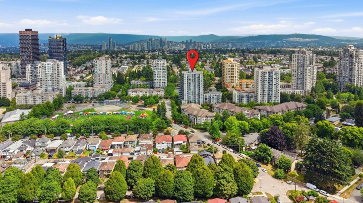 Photo 36 at 1503 - 3520 Crowley Drive, Collingwood VE, Vancouver East