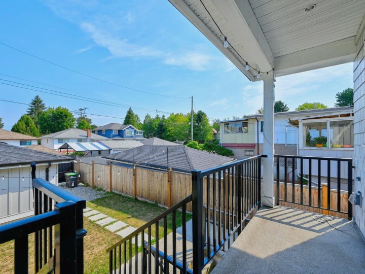 Photo 6 at 2977 E 42nd Avenue, Killarney VE, Vancouver East