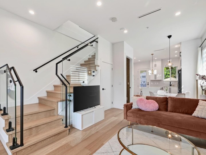Photo 8 at 2977 E 42nd Avenue, Killarney VE, Vancouver East