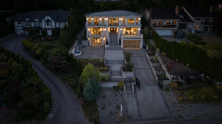 Photo 40 at 2185 Westhill Wynd, Westhill, West Vancouver