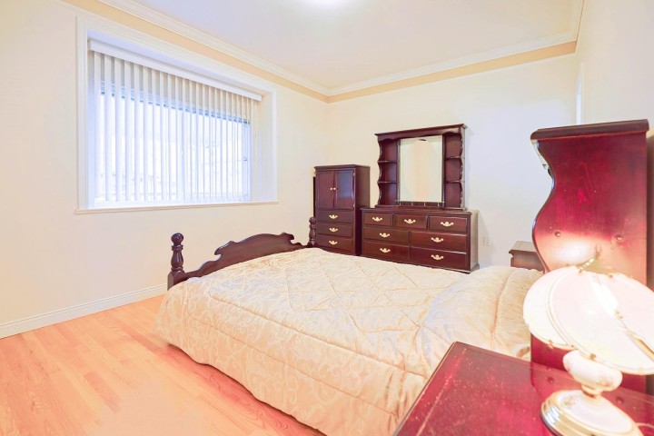 Photo 16 at 6915 Dumfries Street, Knight, Vancouver East