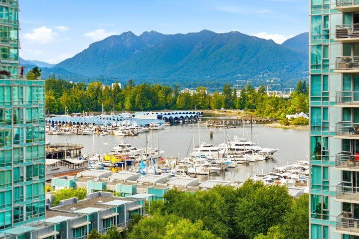 Photo 22 at 802 - 1409 W Pender Street, Coal Harbour, Vancouver West