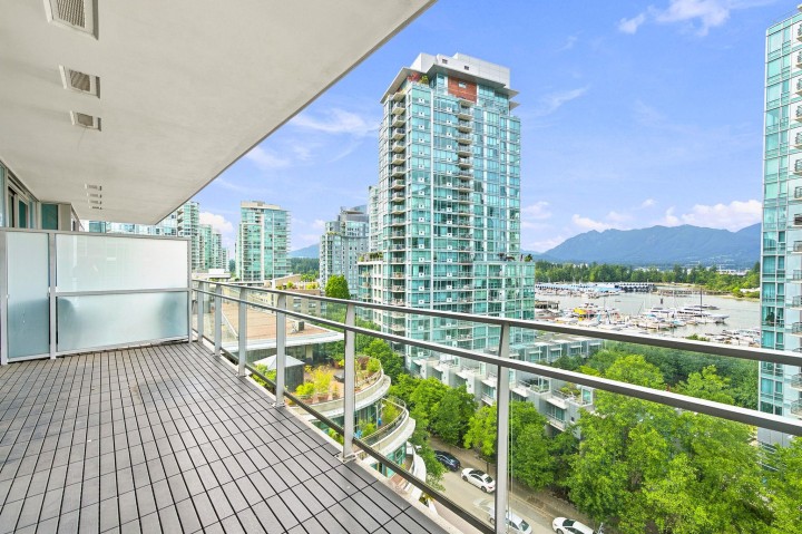 Photo 15 at 802 - 1409 W Pender Street, Coal Harbour, Vancouver West