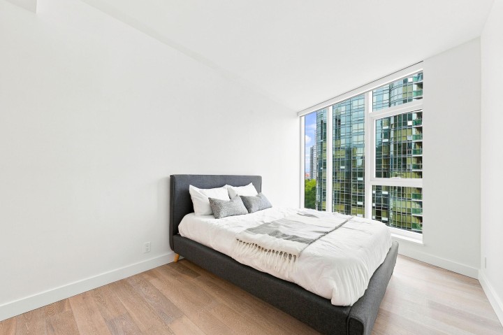 Photo 11 at 802 - 1409 W Pender Street, Coal Harbour, Vancouver West