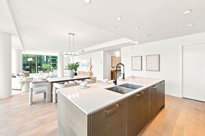 Photo 21 at 802 - 1409 W Pender Street, Coal Harbour, Vancouver West
