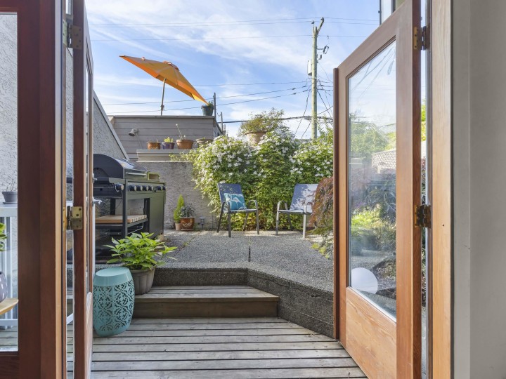 Photo 15 at 102 - 2535 York Avenue, Kitsilano, Vancouver West