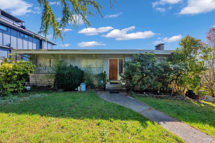 Photo 1 at 7790 Elliott Street, Fraserview VE, Vancouver East