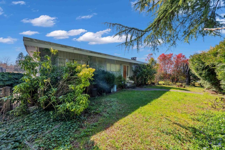 Photo 5 at 7790 Elliott Street, Fraserview VE, Vancouver East