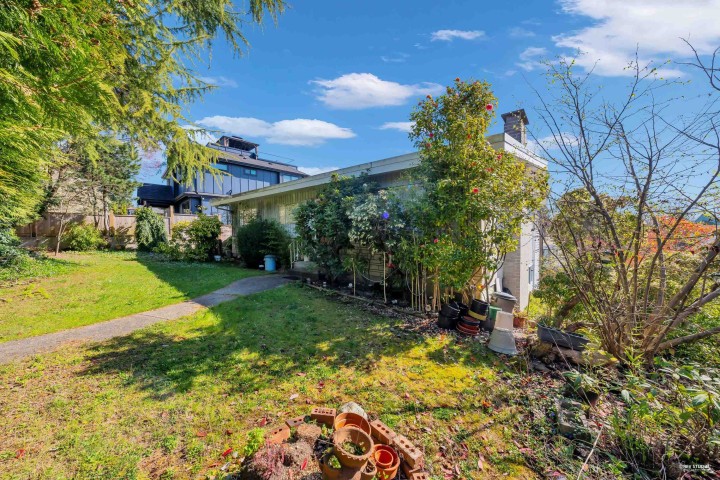 Photo 4 at 7790 Elliott Street, Fraserview VE, Vancouver East