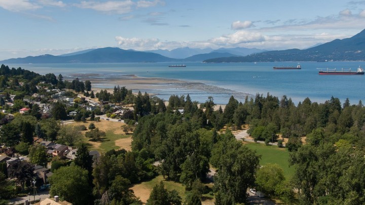 Photo 3 at 1825 Discovery Street, Point Grey, Vancouver West
