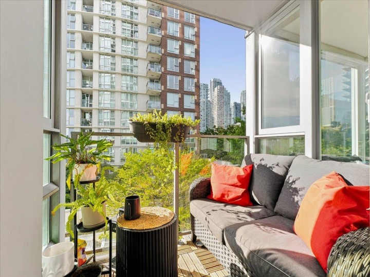 Photo 22 at 608 - 1495 Richards Street, Yaletown, Vancouver West