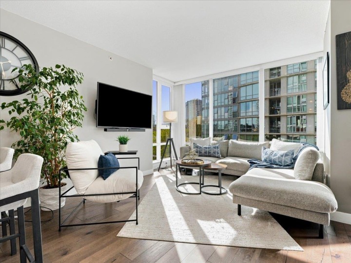 Photo 3 at 608 - 1495 Richards Street, Yaletown, Vancouver West