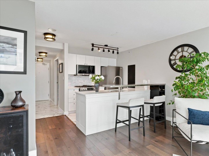 Photo 9 at 608 - 1495 Richards Street, Yaletown, Vancouver West