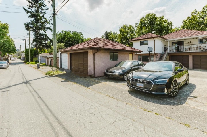 Photo 34 at 3230 Garden Drive, Grandview Woodland, Vancouver East