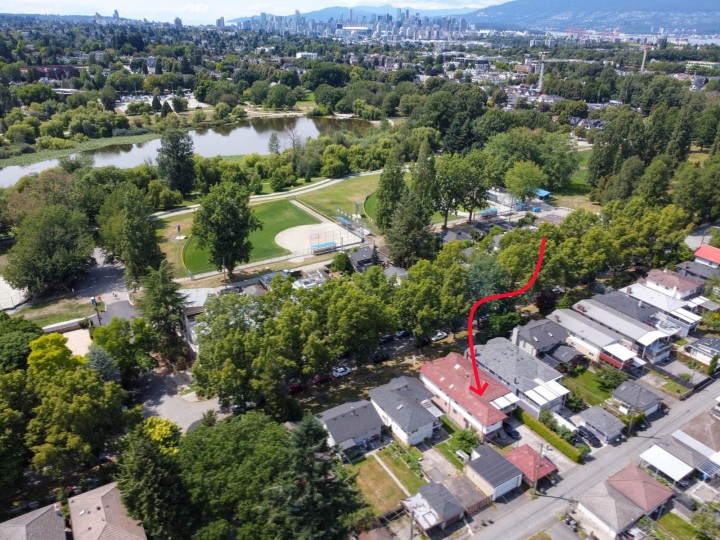 Photo 37 at 3230 Garden Drive, Grandview Woodland, Vancouver East