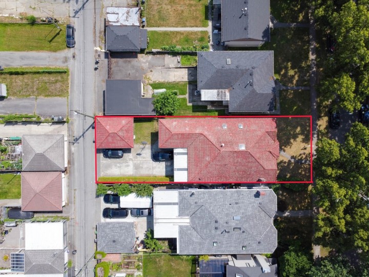 Photo 35 at 3230 Garden Drive, Grandview Woodland, Vancouver East